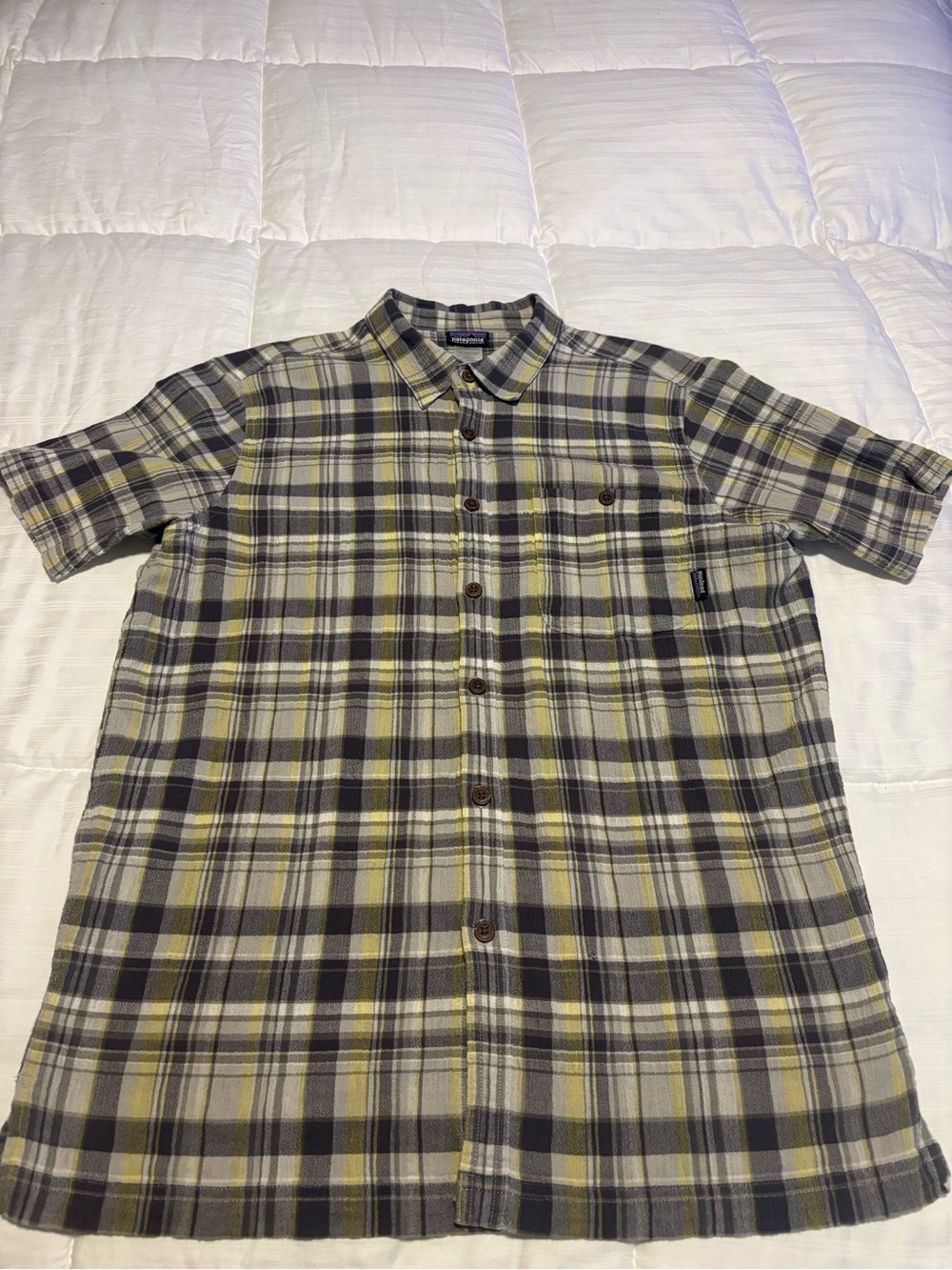 Patagonia 100% Cotton Short Sleeve Button Up Shirt Size Medium